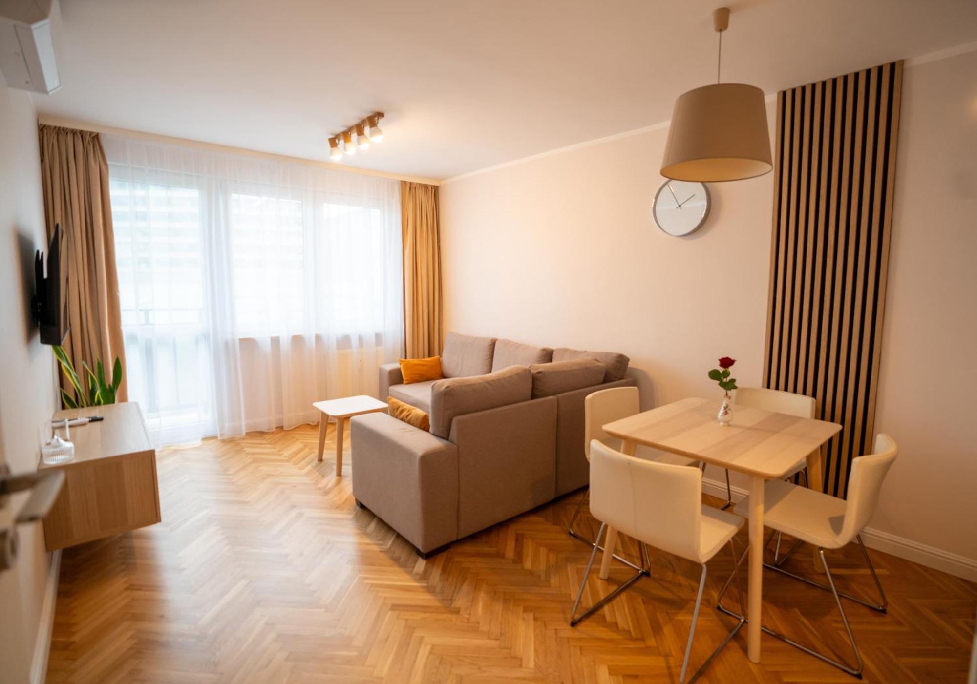 Apartament Gold 61 Varsó Kültér fotó