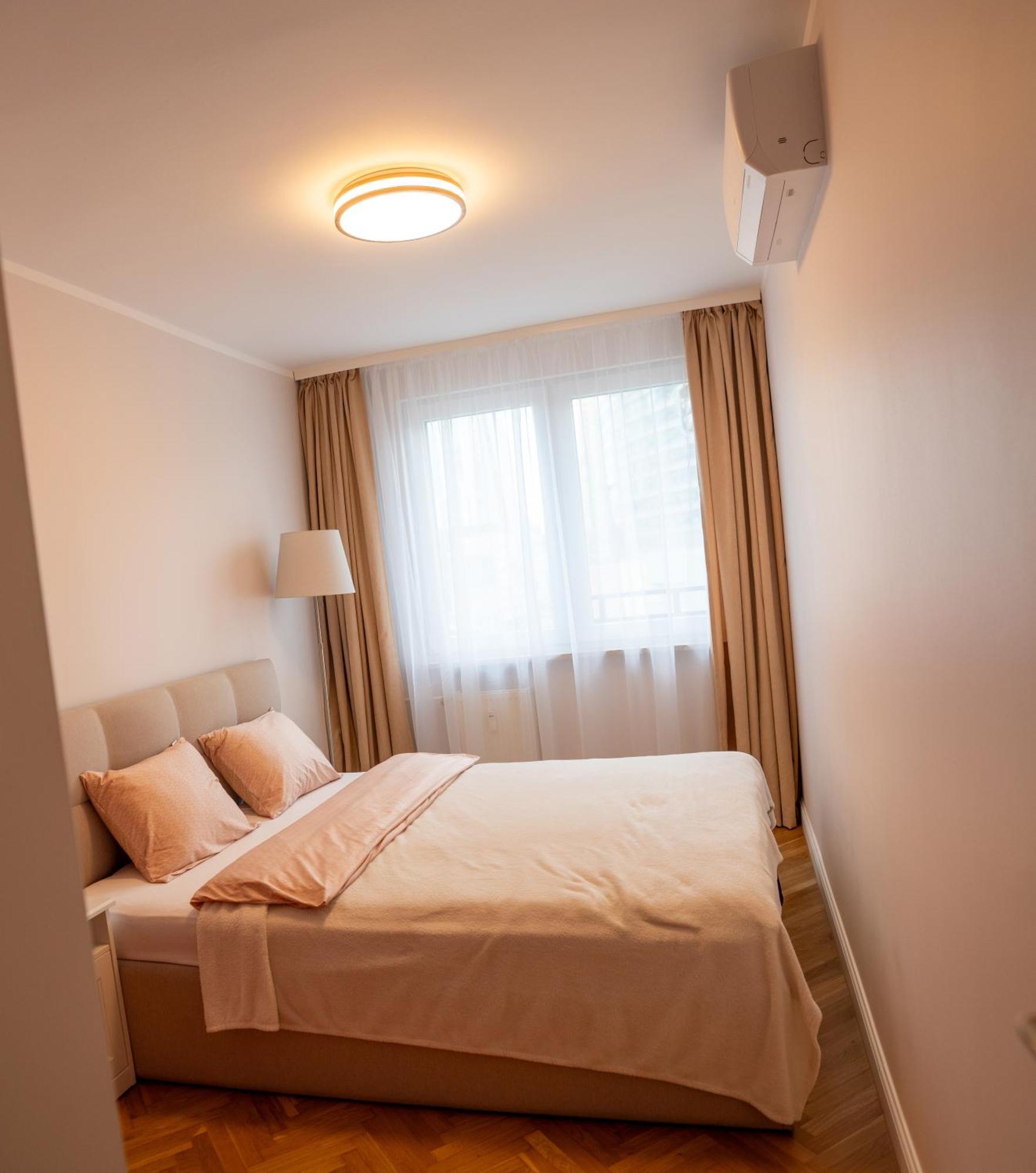 Apartament Gold 61 Varsó Kültér fotó