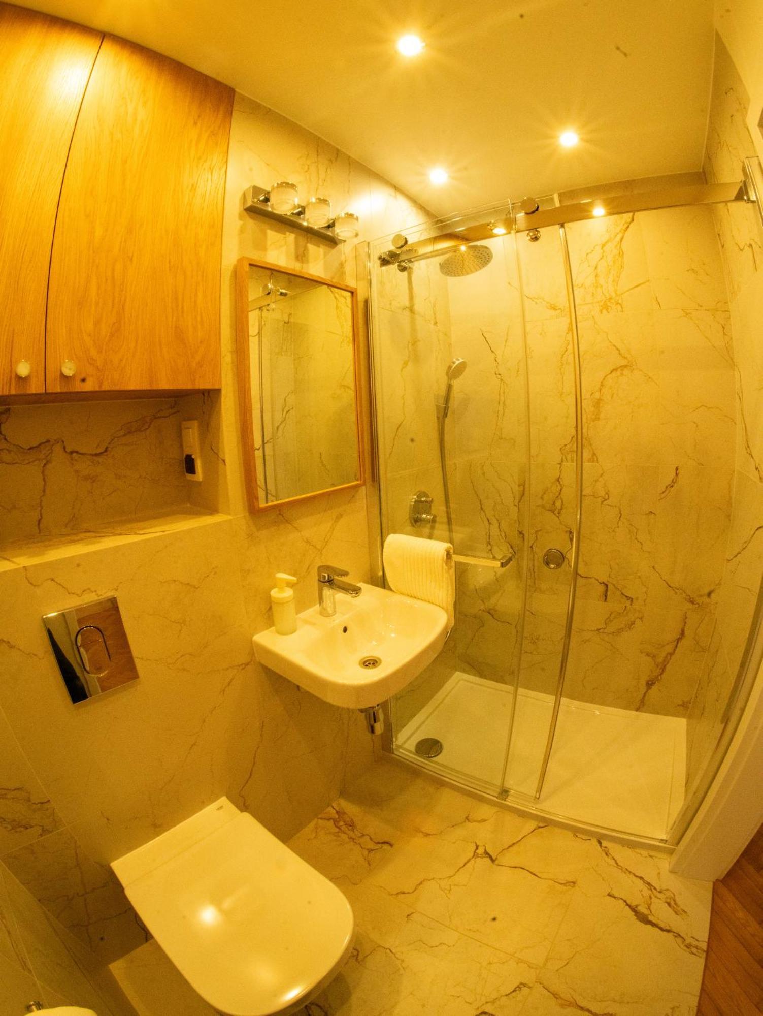 Apartament Gold 61 Varsó Kültér fotó